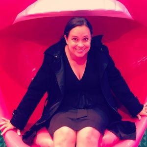 Meet your Posher, Larissa